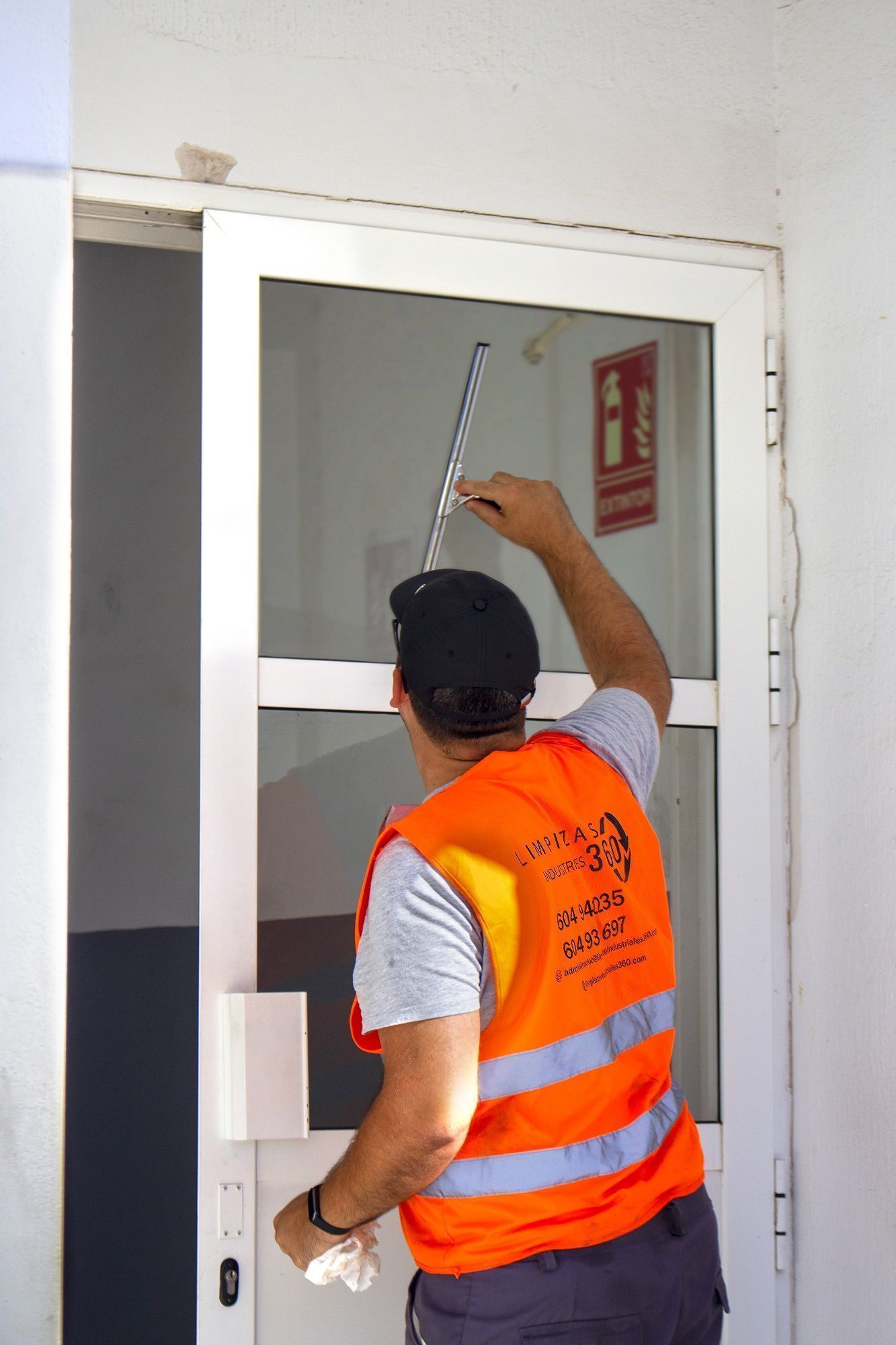 Limpiezas Industriales 360 — trabajos