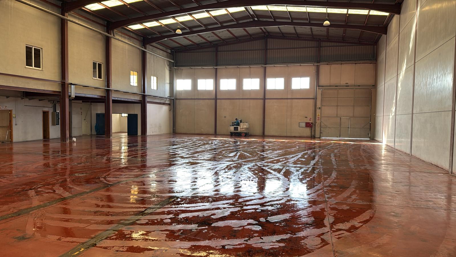 Resultado final: nave impecable lista para producción