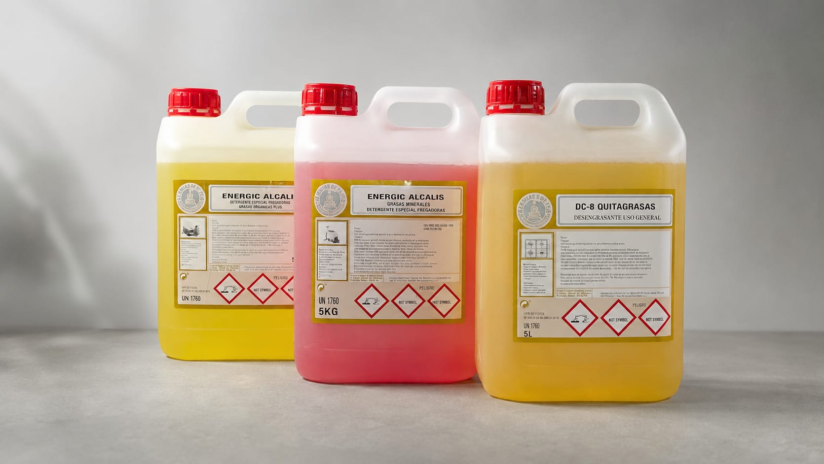 Desengrasante industrial — producto en uso